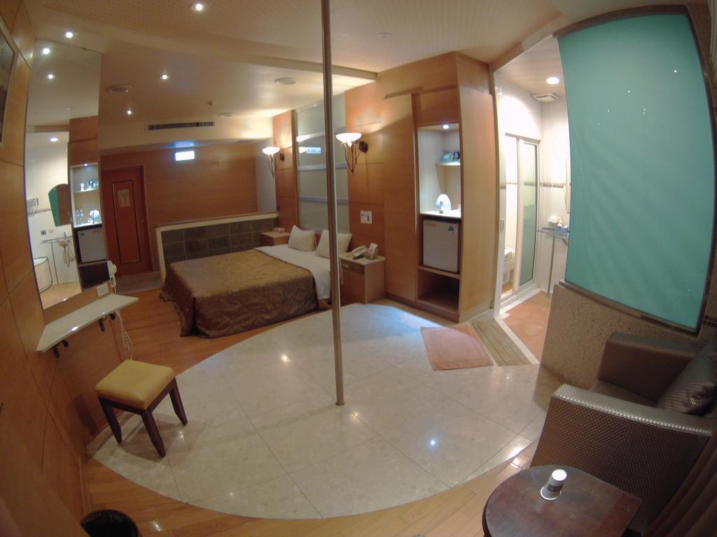Changsing Business Motel Tainan Exterior photo