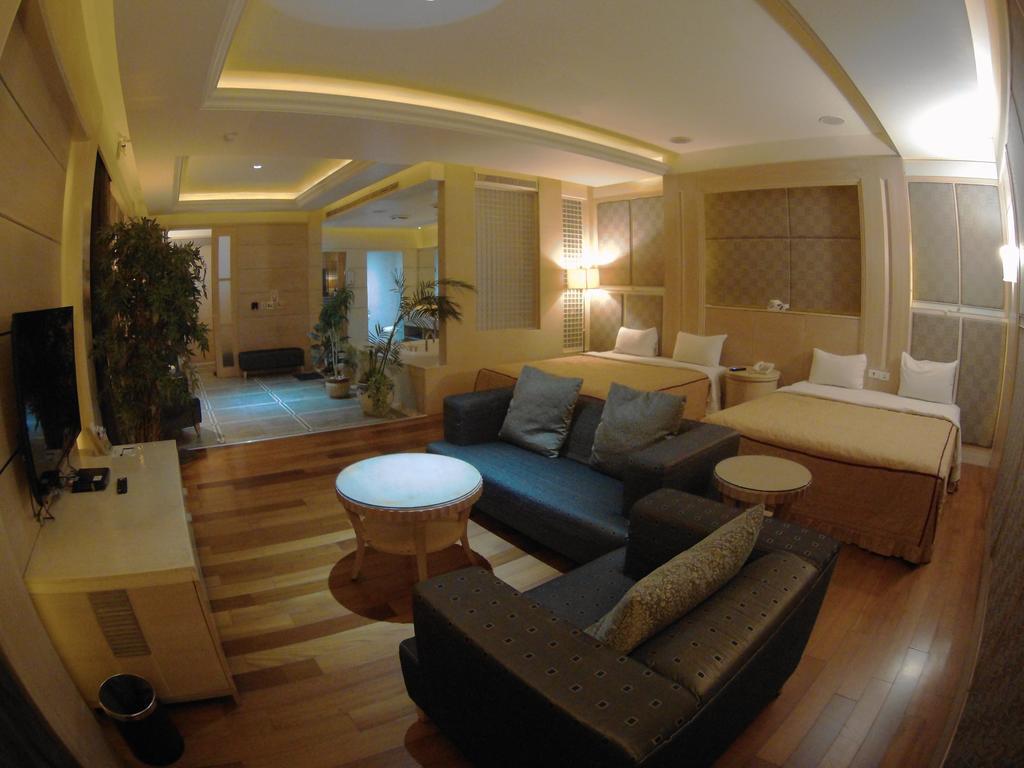 Changsing Business Motel Tainan Exterior photo